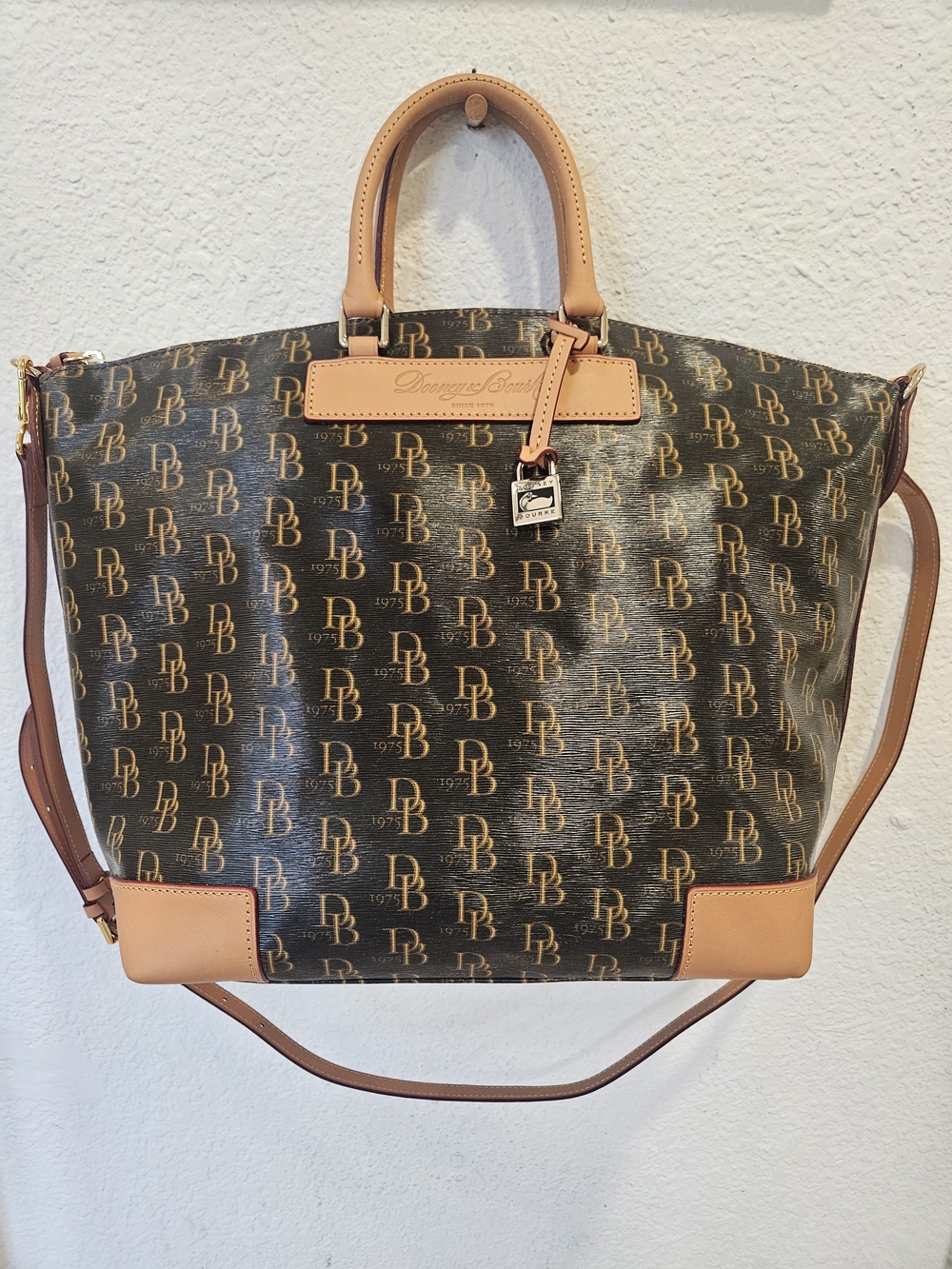 Dooney & Bourke 1975 Signature Vanessa Satchel Bag Crossbody Brown/Tan